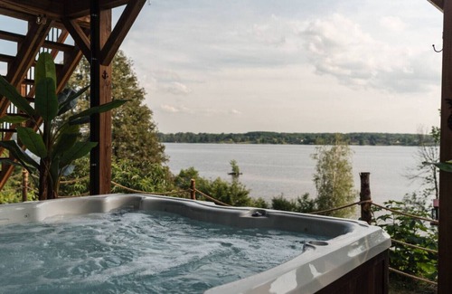 Grenville-sur-la-Rouge Ski Chalet | Hollywood/Private Beach/SPA/Games/16 P