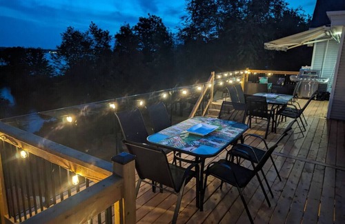 Grenville-sur-la-Rouge Ski Chalet | Hollywood/Private Beach/SPA/Games/16 P