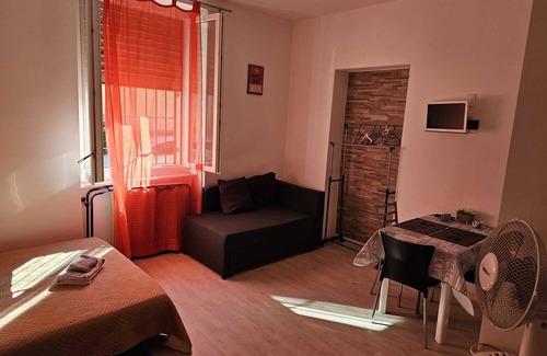 San Donato Apartment | Home 21 Wi FI near downtown, porta susa, subway, stadium