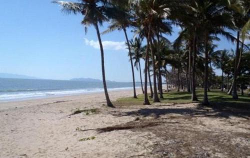 Saunders Beach House | Home Away From Home