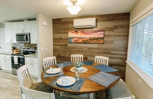 Minnehaha House | HOME AWAY FROM HOME 3 Bd 2 bath