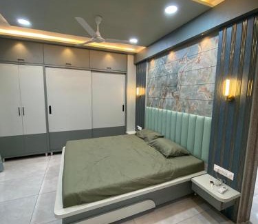 Nadiad Apartment | Home away from Home close to Swaminarayan Temple