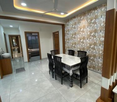 Nadiad Apartment | Home away from Home close to Swaminarayan Temple