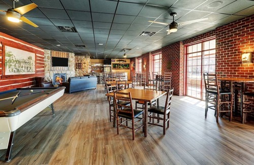 Moline Hotel | Home Away from Home Experience, Rustic Quad Cities Stay | 2 Units