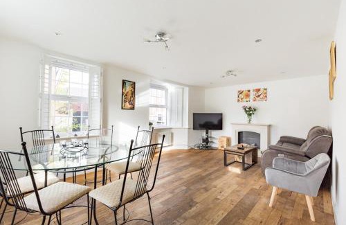 Birmingham House | Home away from Home French luxury in Birmingham