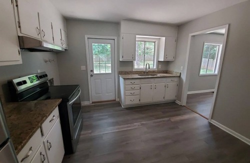 New Castle House | Home Away From Home!