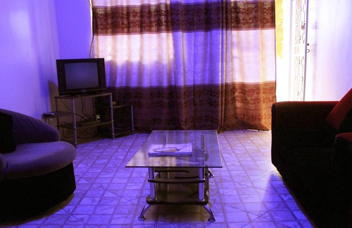 Kajansi House | HOME AWAY ROOM SERVICE
