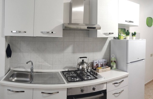 Cremnago House | Home & Breakfast "La Madonnina" CIN:IT013136C29HQUKBX8 CIR:013136-CNI-00001