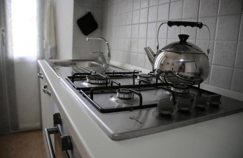 Cremnago House | Home & Breakfast "La Madonnina" CIN:IT013136C29HQUKBX8 CIR:013136-CNI-00001