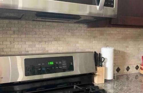 Nevada Street House | Home by the Dome! 2BR Downtown San Antonio Alamodome Hemisphere close!rn