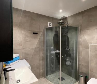 Klofta Apartment | Home for your trip 10 minutes from Oslo airport with free parking