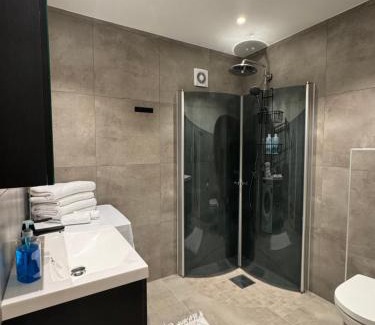 Klofta Apartment | Home for your trip 10 minutes from Oslo airport with free parking
