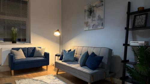 Failsworth House | Home-from-Home Near Etihad, Garden & Free Parking