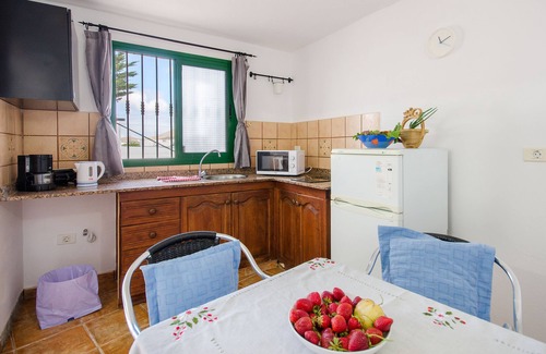 Mozaga House | Home In Central Location with Vegetable Garden, Terrace, Mountain View & Wi-Fi; Parking Available