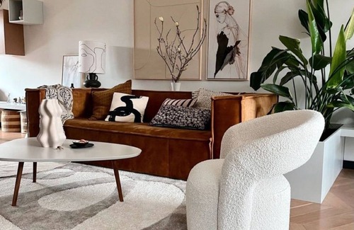 Woodridge House | Home in Clermont| King-sized bed