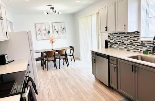 Farmers Branch House | Home in Farmers Branch