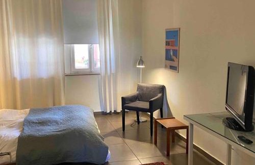 Mahane Israel Apartment | Home in Jerusalem