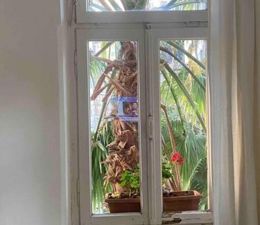 Mahane Israel Apartment | Home in Jerusalem