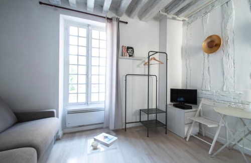 5th Arrondissement Apartment | Home in Saint Germain - Jardin des plantes