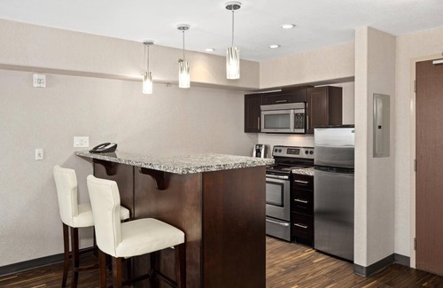 Swift Current Hotel | Home Inn & Suites Swift Current