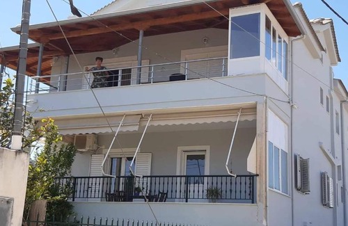 Velon House | Home next to the beach