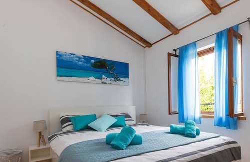 Buici House | Home Noemi, private pool, garden, free WiFi, BBQ, parking