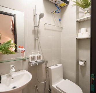 Hang Trong Apartment | Home of Serenity - 3 BR & 3 baths - 1' to Hoan Kiem Lake & Old Quarter