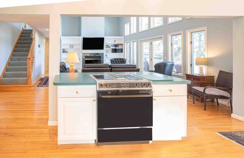 Mandana House | Home on Skaneateles Lake with dock near Marina