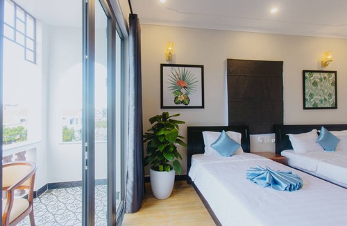 Cam An Hotel | Home River Villa