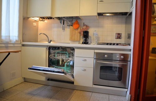 Sant' Ambrogio Apartment | Home Sweet Home away from home 753 Sq. Feet in the oldest districts of Florence