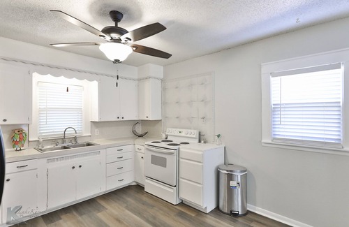 Over Place Area House | Home Sweet Santos