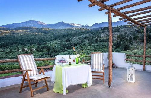 Pemonia House | Home with Garden & Pool for All