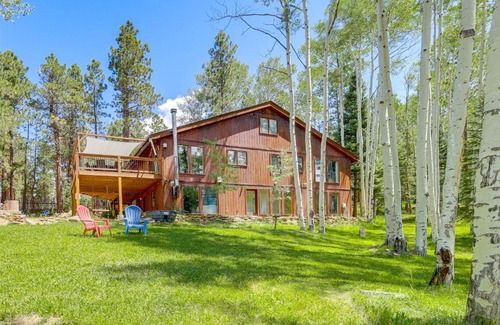 Angel Fire House | Home with Hot Tub 5 Mi to Angel Fire Bike Park
