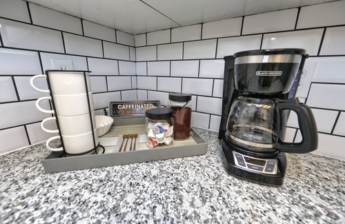 Kaseberg - Kingswood House | Home with Pool/Spa and Air Hockey Table