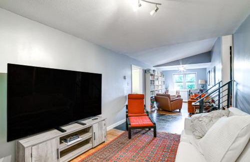 Hamilton House | Home with Private Dock Near Colgate University