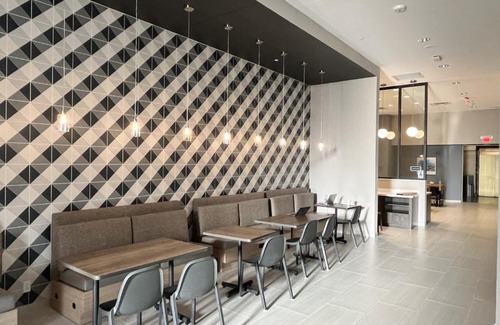 Downtown West Hotel | Home2 Suites By Hilton St Louis Downtown