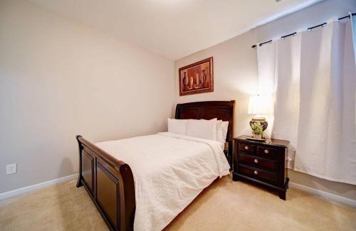 Mount Holly House | Home2Home