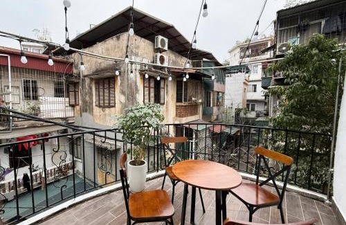 Ba Dinh Apartment | Home4you - Căn hộ 1 ngủ tại Ba Đình với Ban Công cực Chill