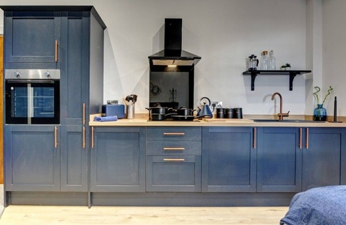 Leeds House | Homebird Property - The Vicarage