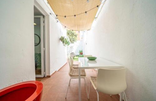 Calella House | HomeHolidaysRentals Arlene