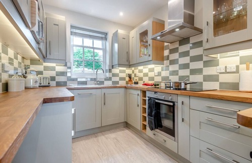 Studland House | Homelands - Five Bedroom House, Sleeps 9