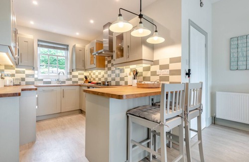 Studland House | Homelands - Five Bedroom House, Sleeps 9