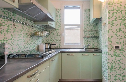 Cascina dei Pomi Apartment | HomeLovers Spacious Flat Close to Central Station