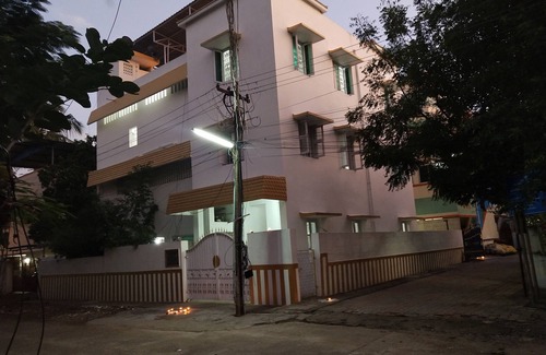 Chennai Bed & Breakfast | Homely friendly lovely place to Stay in Chennai.