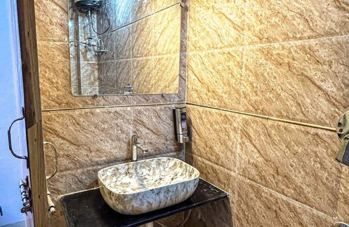 Nashik Apartment | Homely stay at heart of city to easily travel to popular spots of Nashik.