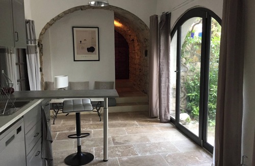 Saint-Andre-de-Cruzieres House | Homerez - House in Saint-André