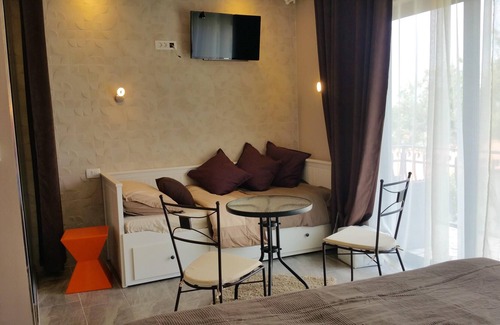 Vantacici Villa | Homerez - 100 m away from the beach! Big villa with swimming-pool and jacuzzi