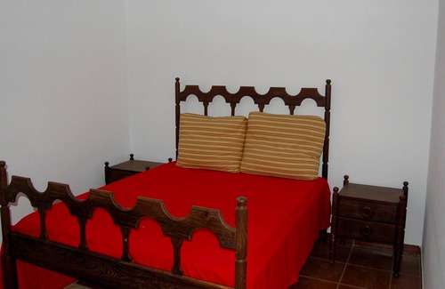 Guarda House | Homerez - Amazing house for 10 ppl. with swimming-pool at Vila Fernando