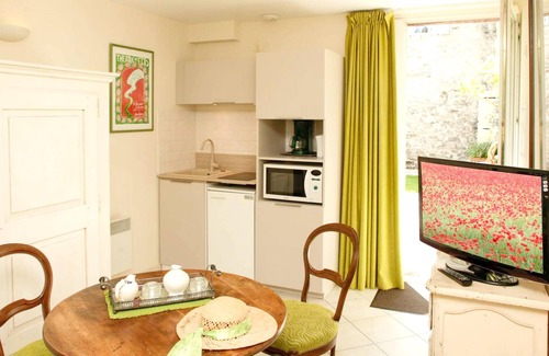 Forcalquier Apartment | Homerez - Amazing studio for 2 ppl. with shared pool at Forcalquier