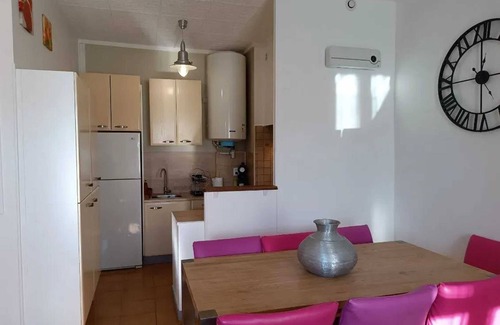 Lezignan-Corbieres Apartment | Homerez - Apartment in Lézignan-Corbières